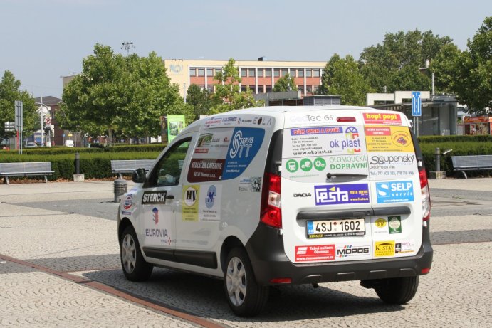 Nový automobil pro APA VČAS. Pod záštitou náměstka hejtmana Jiřího Zemánka