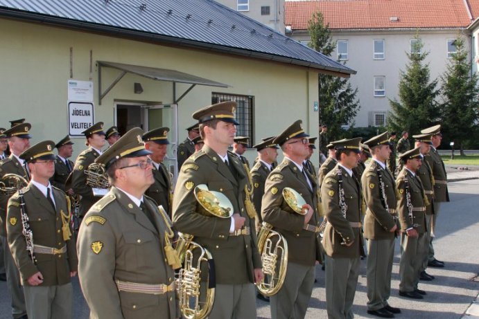 Slavnostní odhalení pomníku válečným veteránům