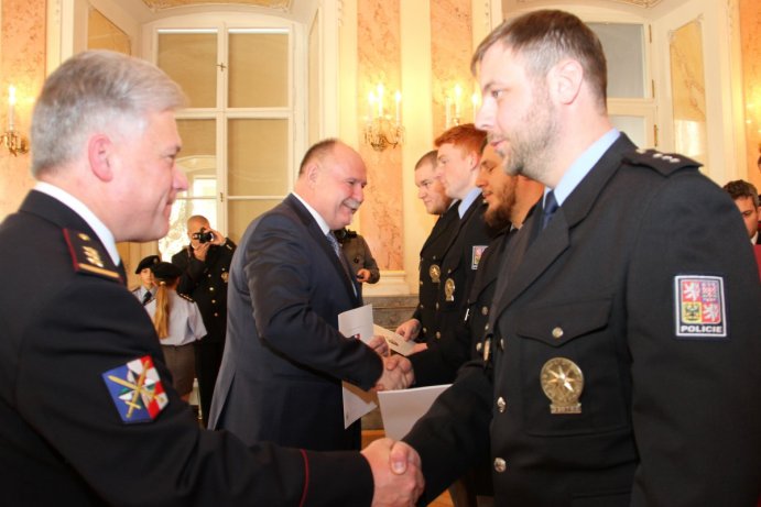 Slavnostní shromáždění policistů z olomouckého ředitelství