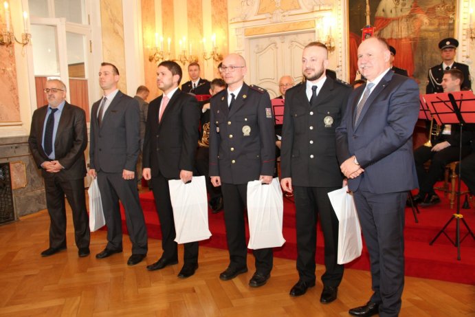 Slavnostní shromáždění policistů z olomouckého ředitelství