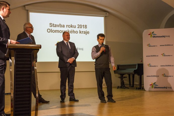 Stavbou roku je rezidence i zemědělská usedlost