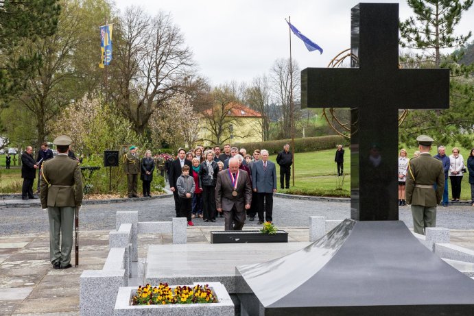 Kraj si připomenul tragédie v Javoříčku a Zákřově