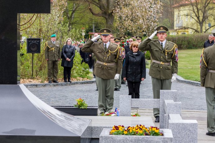 Kraj si připomenul tragédie v Javoříčku a Zákřově