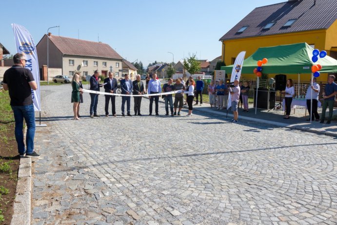 V Příkazech zatáhli za jeden provaz. Výsledkem je opravený průtah obcí