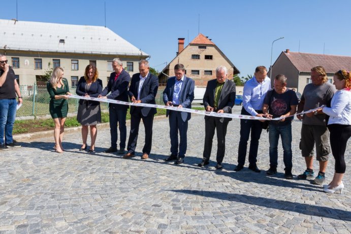 V Příkazech zatáhli za jeden provaz. Výsledkem je opravený průtah obcí