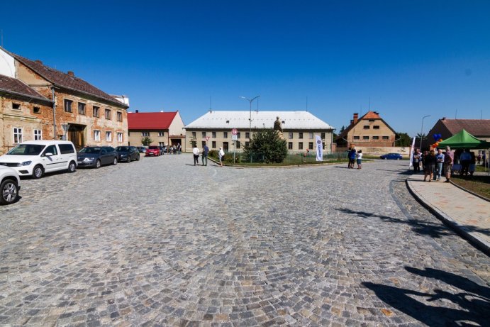 V Příkazech zatáhli za jeden provaz. Výsledkem je opravený průtah obcí