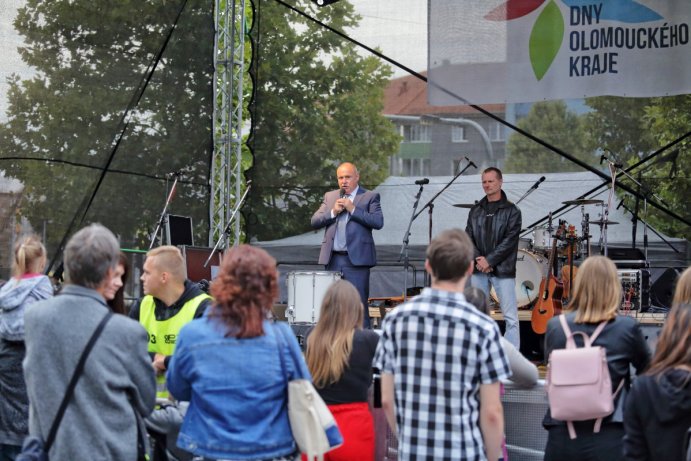 Odstartovaly Dny Olomouckého kraje. V pátek lidi bavila Rocková párty   Foto: David Sedlák