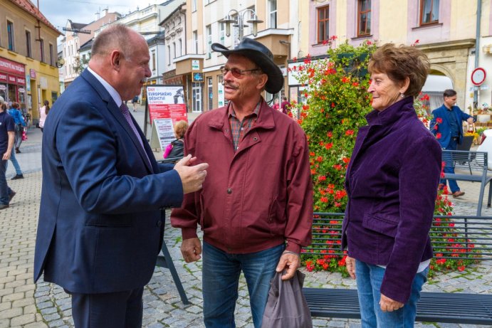 Mobilní kancelář navštívila bránu Jeseníků