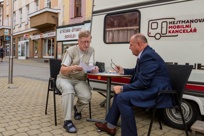 Mobilní kancelář navštívila bránu Jeseníků