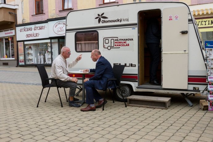 Mobilní kancelář navštívila bránu Jeseníků