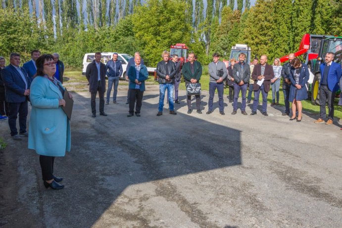 Nejstarší škola má opravenou tělocvičnu. Radost mají kováři i sedláři