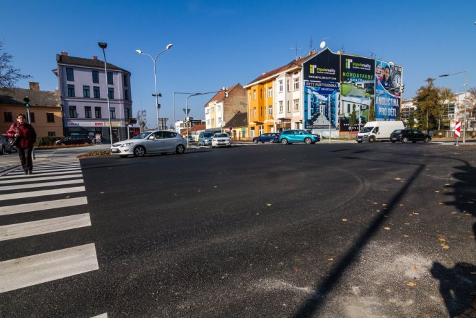 Z ošklivé výpadovky je moderní silnice. Kraj stavbu podpořil milióny korun 