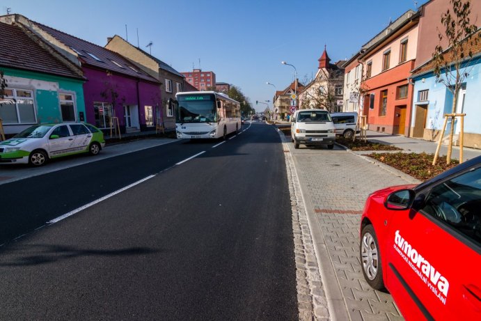 Z ošklivé výpadovky je moderní silnice. Kraj stavbu podpořil milióny korun 