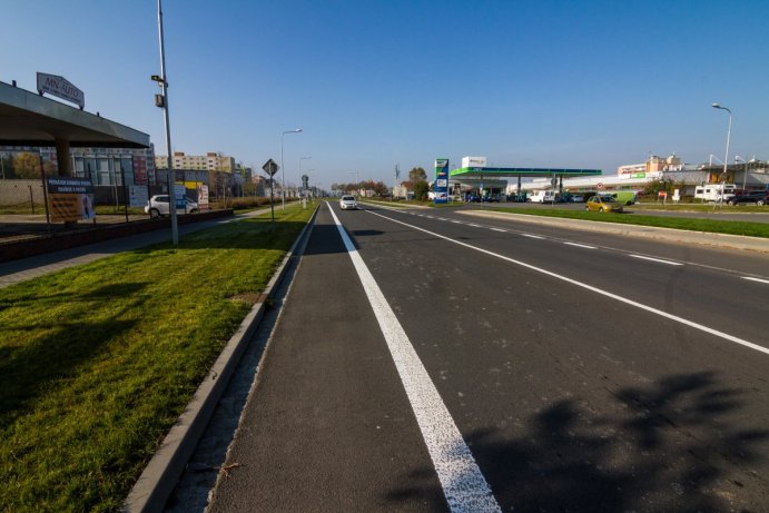 Z ošklivé výpadovky je moderní silnice. Kraj stavbu podpořil milióny korun 