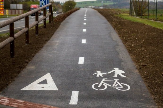 Slavnostní otevření Stezky pro cyklisty a chodce se společným provozem Hustopeče nad Bečvou – Milotice nad Bečvou