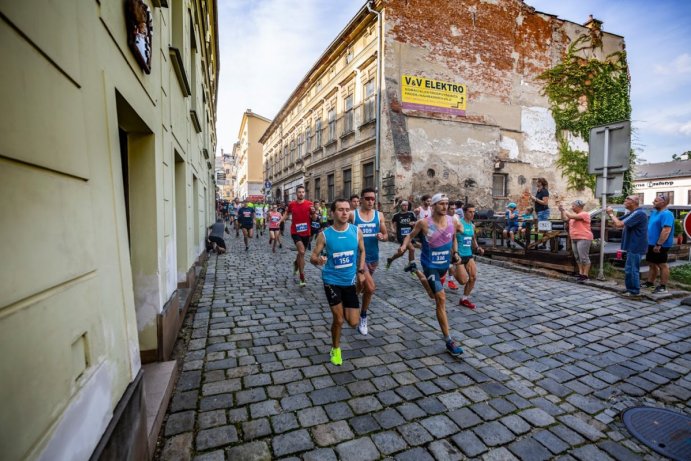 Sportovci změřili síly při běhu Šumperkem