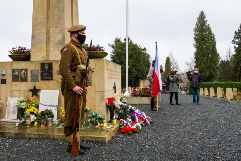 Den válečných veteránů v Olomouci. K pietní vzpomínce se připojil i hejtman Josef Suchánek 