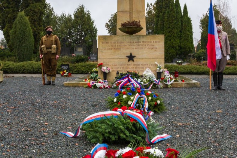 Den válečných veteránů v Olomouci. K pietní vzpomínce se připojil i hejtman Josef Suchánek 