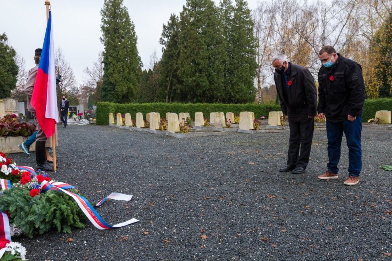 Den válečných veteránů v Olomouci. K pietní vzpomínce se připojil i hejtman Josef Suchánek 