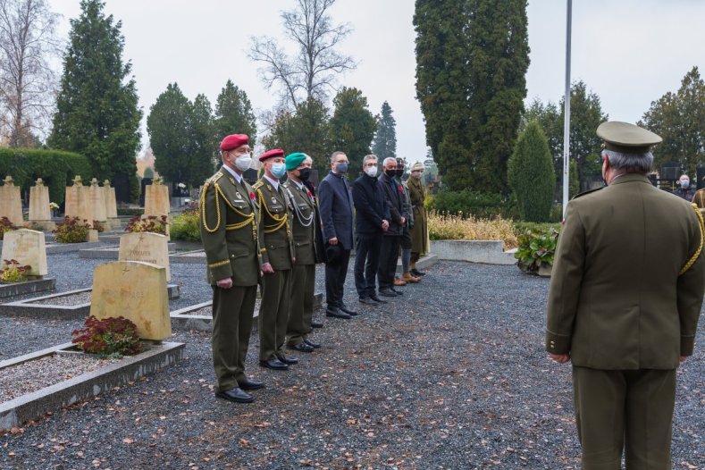 Den válečných veteránů v Olomouci. K pietní vzpomínce se připojil i hejtman Josef Suchánek 