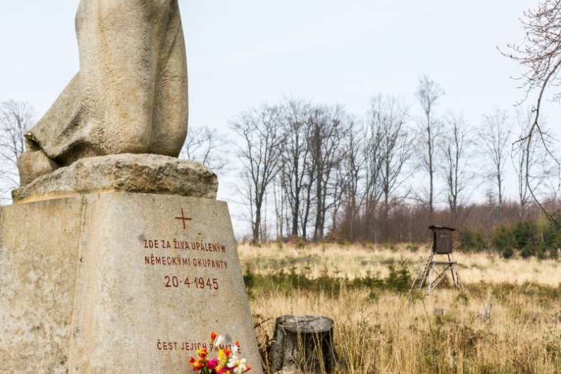 Zástupci Olomouckého kraje uctili památku obětí zákřovské tragédie