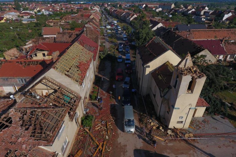 Olomoucký kraj řešil, jak co nejúčinněji pomoci tornádem zasaženým obcím na jižní Moravě     Foto: HZS JMK