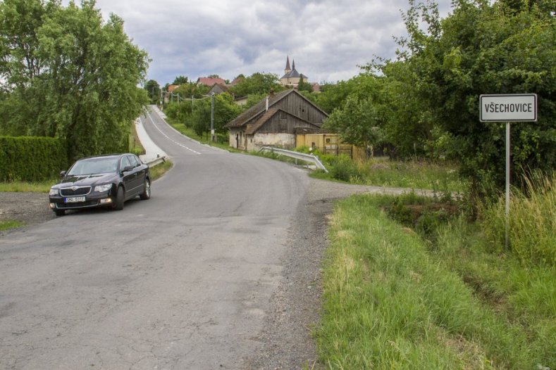 Průtah Všechovicemi prošel opravou. Na nákladech se podílely kraj i obec