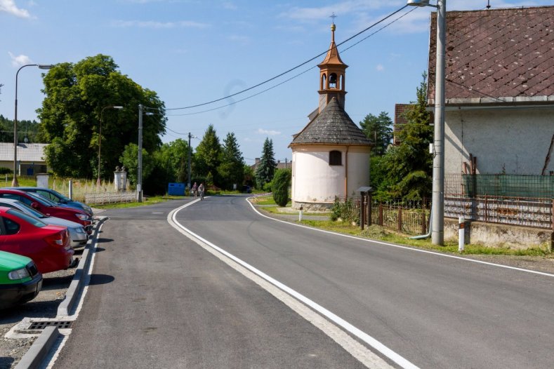 Z Rohle do Kamenné po nové silnici