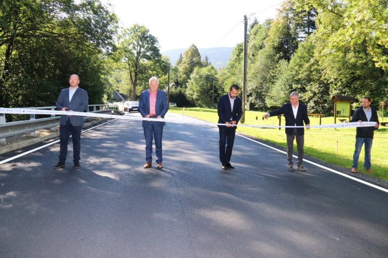 Jesenicko hlásí další opravenou silnici. Tentokrát prokoukla trasa u hranice s Moravskoslezským krajem