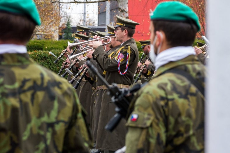 Hejtman uctil památku válečných veteránů