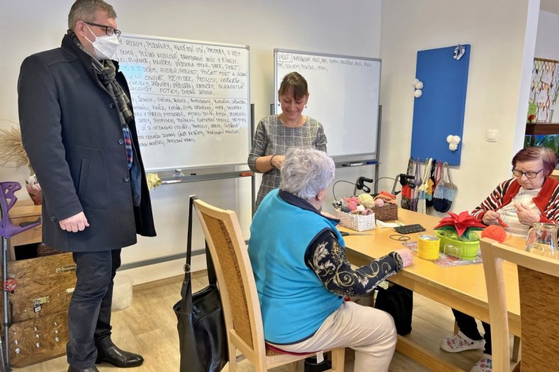 Potřeby poskytovatelů sociálních služeb na Lipnicku. Náměstek Slavotínek se o ně zajímal přímo v terénu