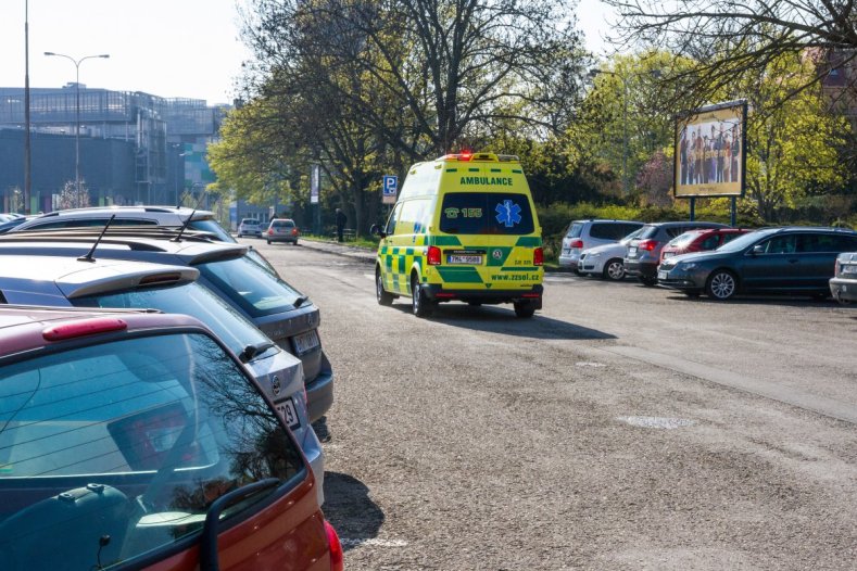 Záchranáři dostali moderně vybavené sanitky