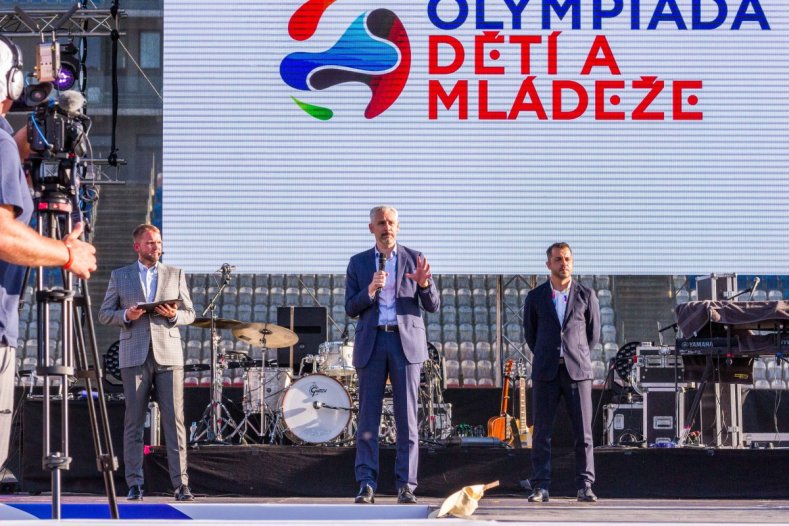 Andrův stadion zaplnily mladé sportovní naděje. Začala Olympiáda dětí a mládeže