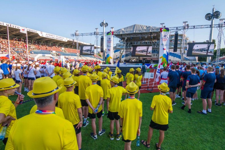 Andrův stadion zaplnily mladé sportovní naděje. Začala Olympiáda dětí a mládeže