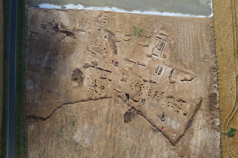 Pravěcí zemědělci žili v bytovkách, zjistili archeologové     Foto: ACO