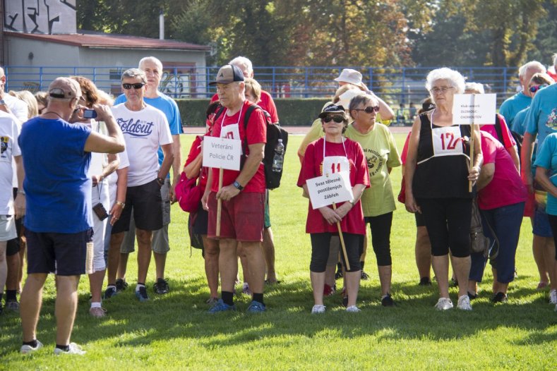 Sportovní hry seniorů s velkou zahraniční účastí. Místo běhu se hrál golf