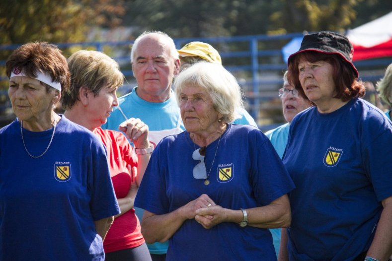 Sportovní hry seniorů s velkou zahraniční účastí. Místo běhu se hrál golf