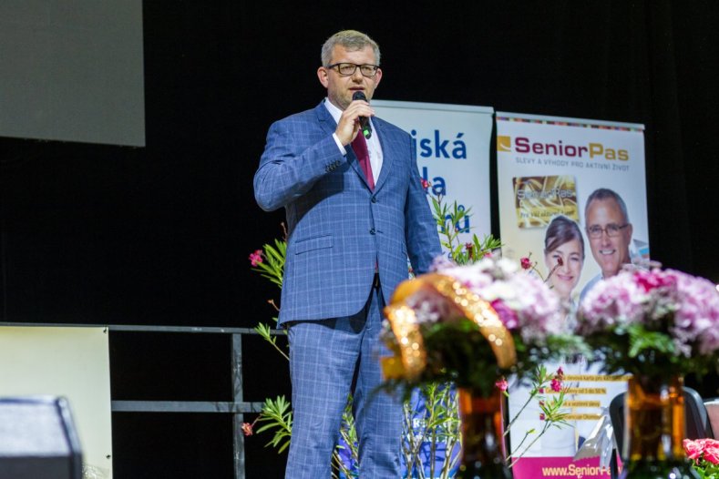 	Babičkou Olomouckého kraje je Blanka Vrbková, na pódiu ji podpořila celá rodina