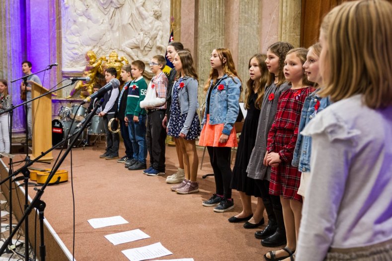 Hejtman se poklonil památce válečných hrdinů