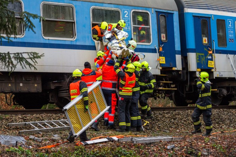 U Jívové se srazily vlaky. Cvičení prověřilo krajské záchranáře