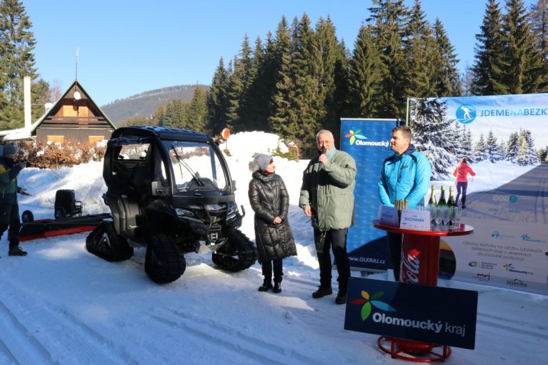 Čtyřkolka Milada pomáhá udržovat stopy v Jeseníkách