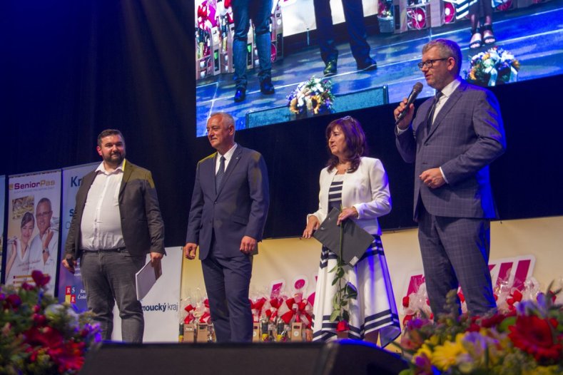 Babičkou Olomouckého kraje je Jana Špičková. Porotu zaujala svou veselostí i vitalitou