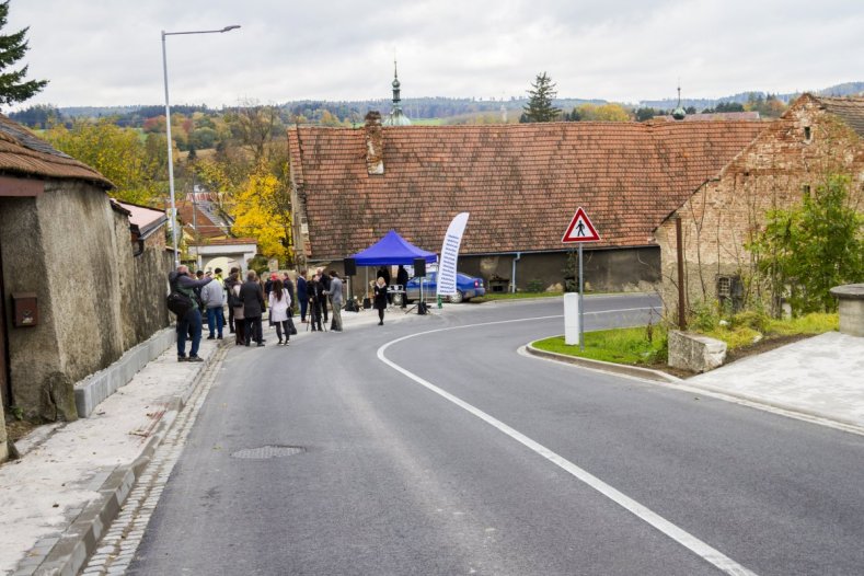 Konice má opravenou silnici i nové chodníky