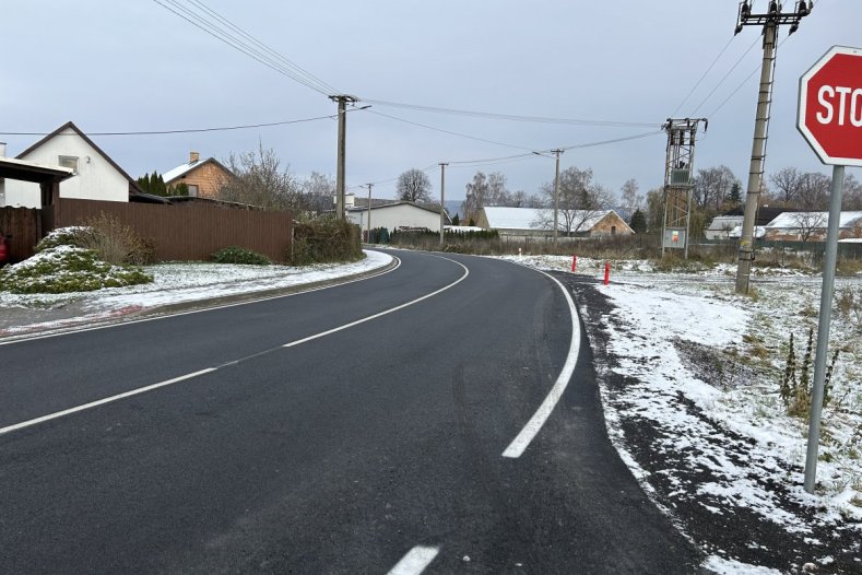 Kraj dokončil opravu další silnice. Tentokrát v Dlouhé Loučce