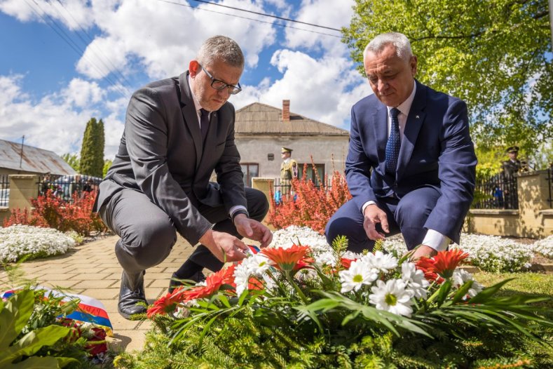 Zástupci kraje si připomněli tragédie konce druhé světové války a Den vítězství