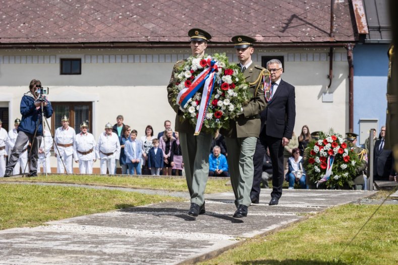 Zástupci kraje si připomněli tragédie konce druhé světové války a Den vítězství