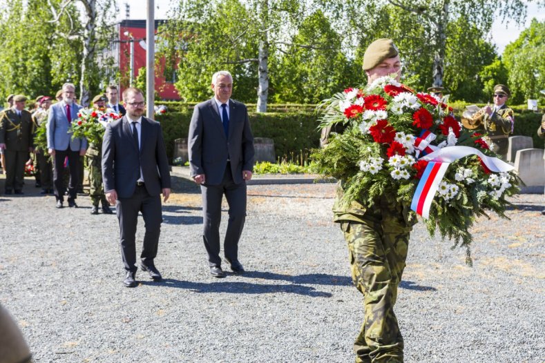 Zástupci kraje si připomněli tragédie konce druhé světové války a Den vítězství