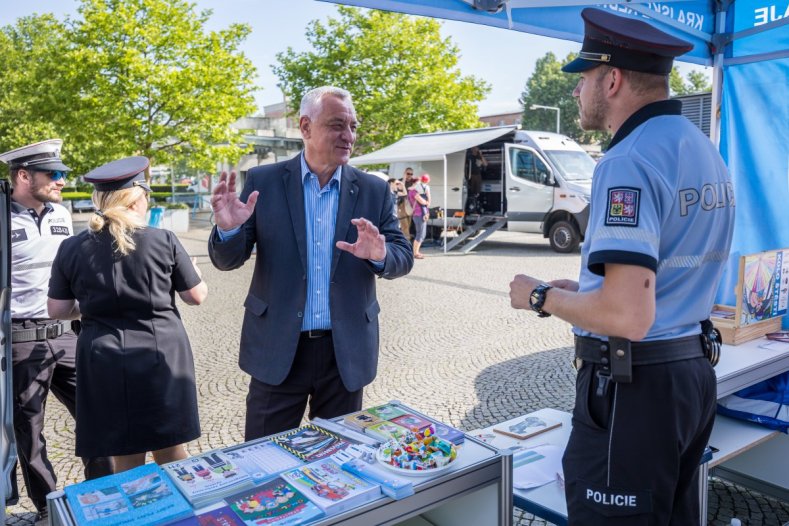 Děti oslavily svůj den s krajskými záchrannými složkami