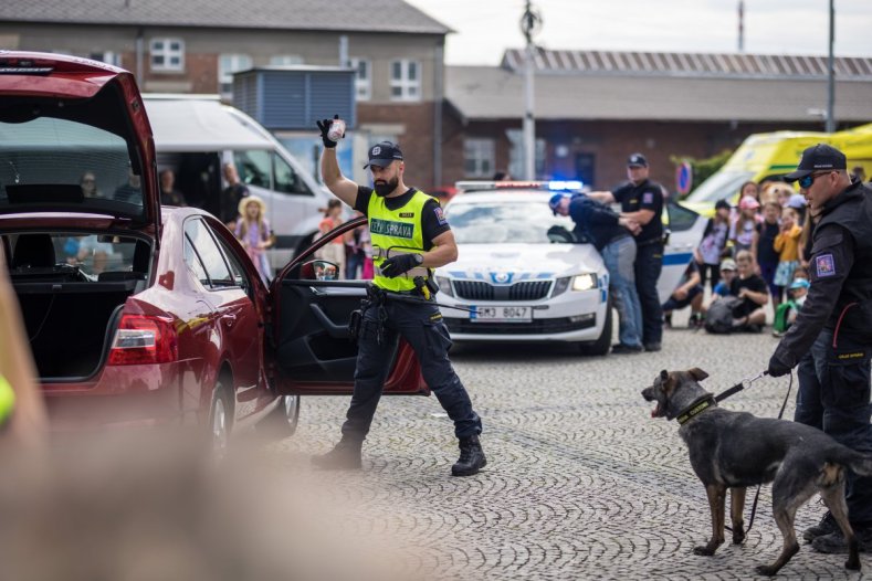 Děti oslavily svůj den s krajskými záchrannými složkami