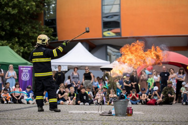 Děti oslavily svůj den s krajskými záchrannými složkami